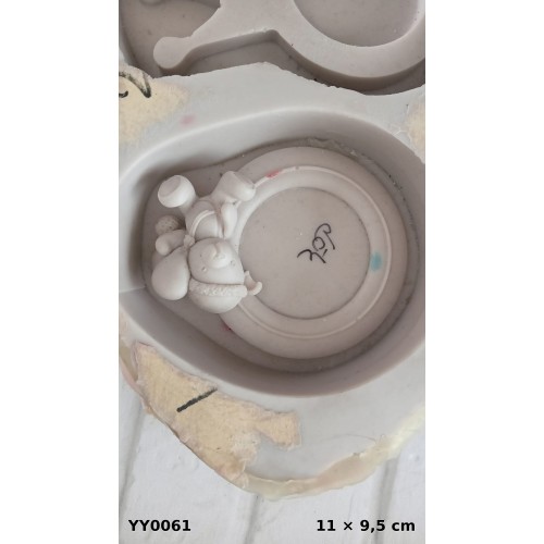 YY0061 Ayıcıklı Yuvarlak Çerçeve Silikon Kalıp