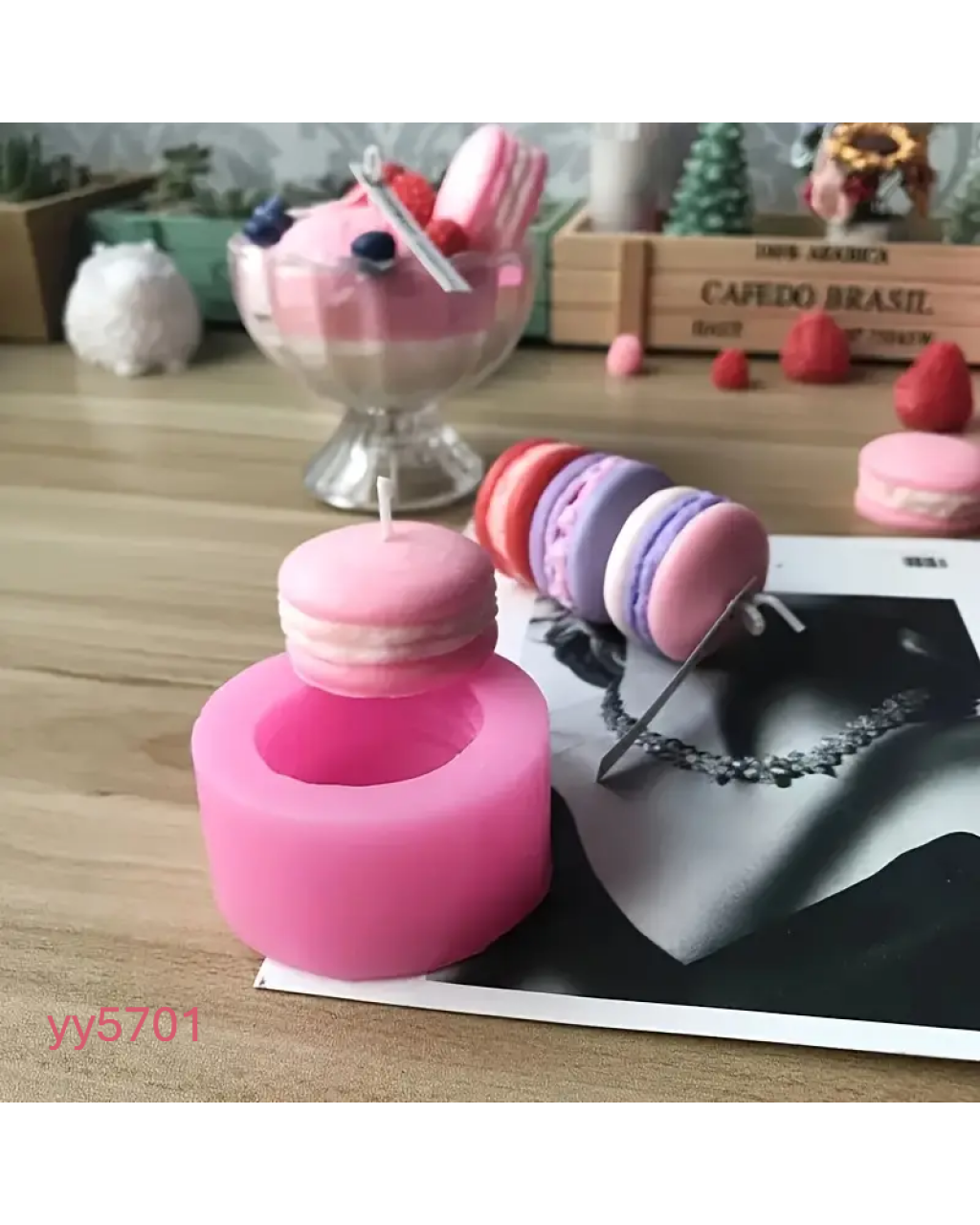 YY5701 Makaron Şeklinde Mum Silikon Kalıp - Şirin ve Yaratıcı Dekoratif Mum Kalıbı, Eğlenceli Hediye Seçeneği!