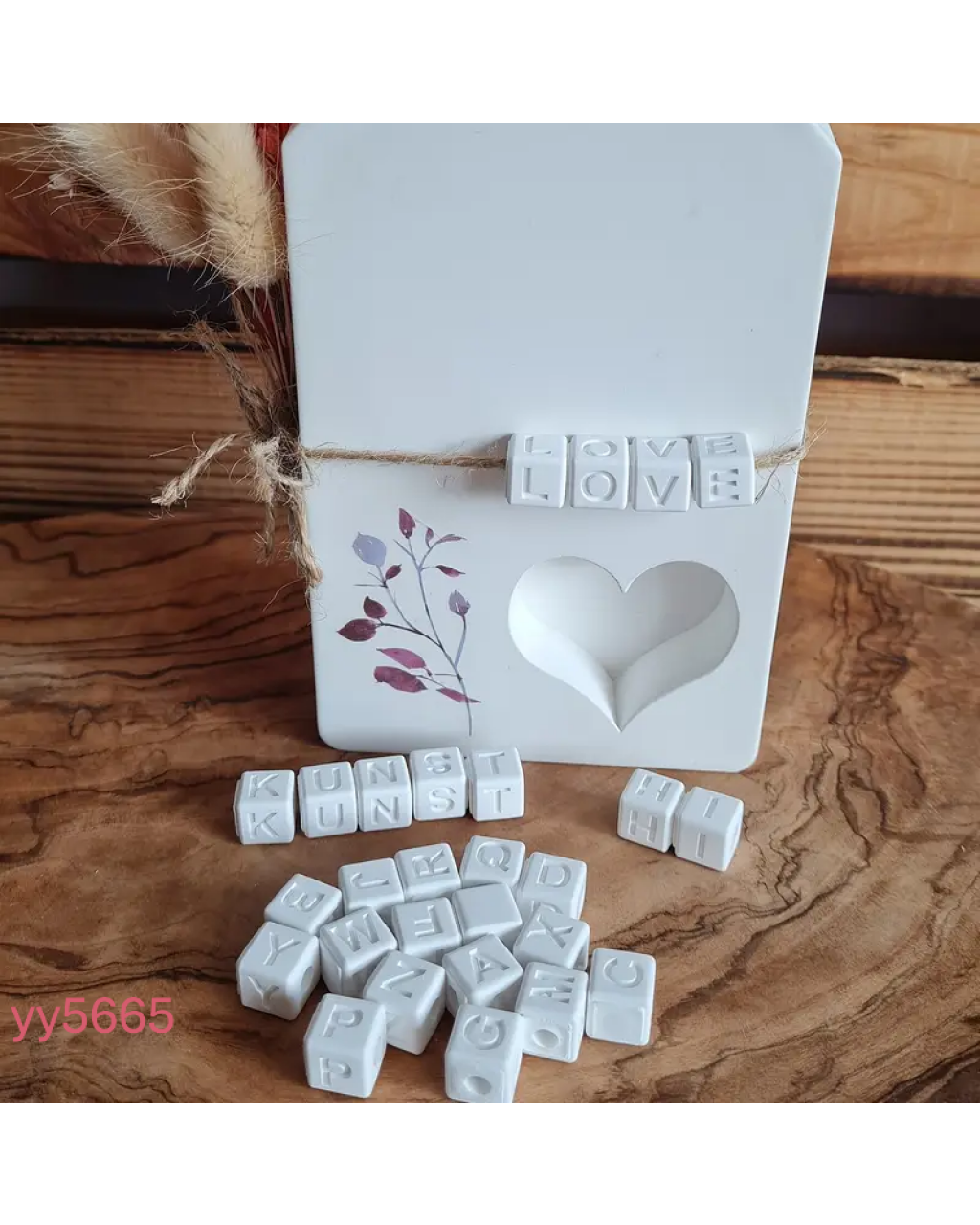 YY5665 Kişiselleştirilebilir Harfli Silikon Kalıp Seti - LOVE Yazılı Dekoratif Taşlar ve Şık Kalp Tasarımlı Dekor!
