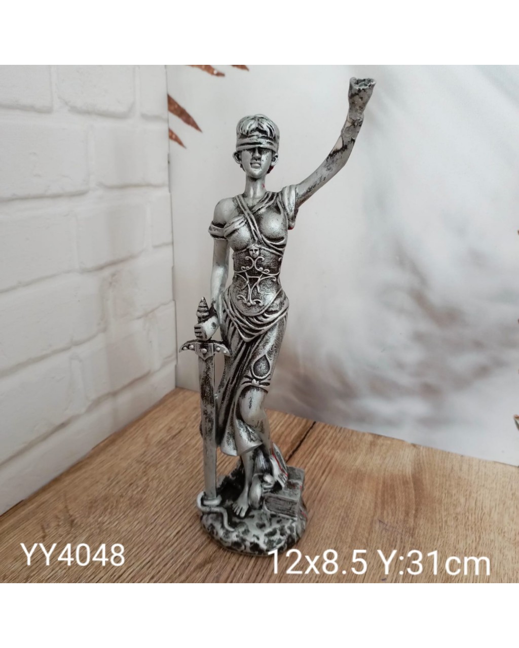 YY4048 Adalet Kraliçesi Themıs