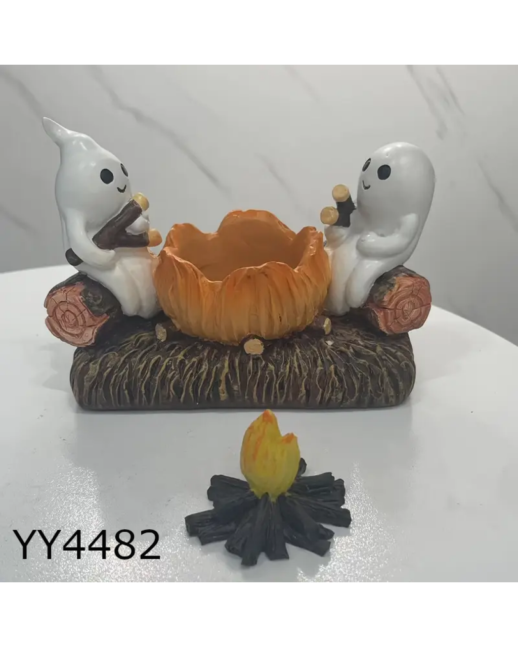 YY4482 - KÜTÜK ÜZERİNDE ISINAN HAYALET MUMLUK - SİLİKON KALIP