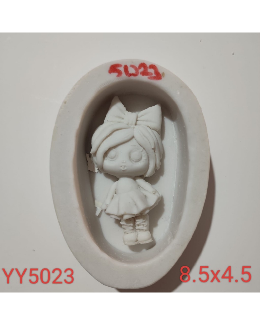 YY5023 - BOTLU KIZ - SİLİKON KALIP