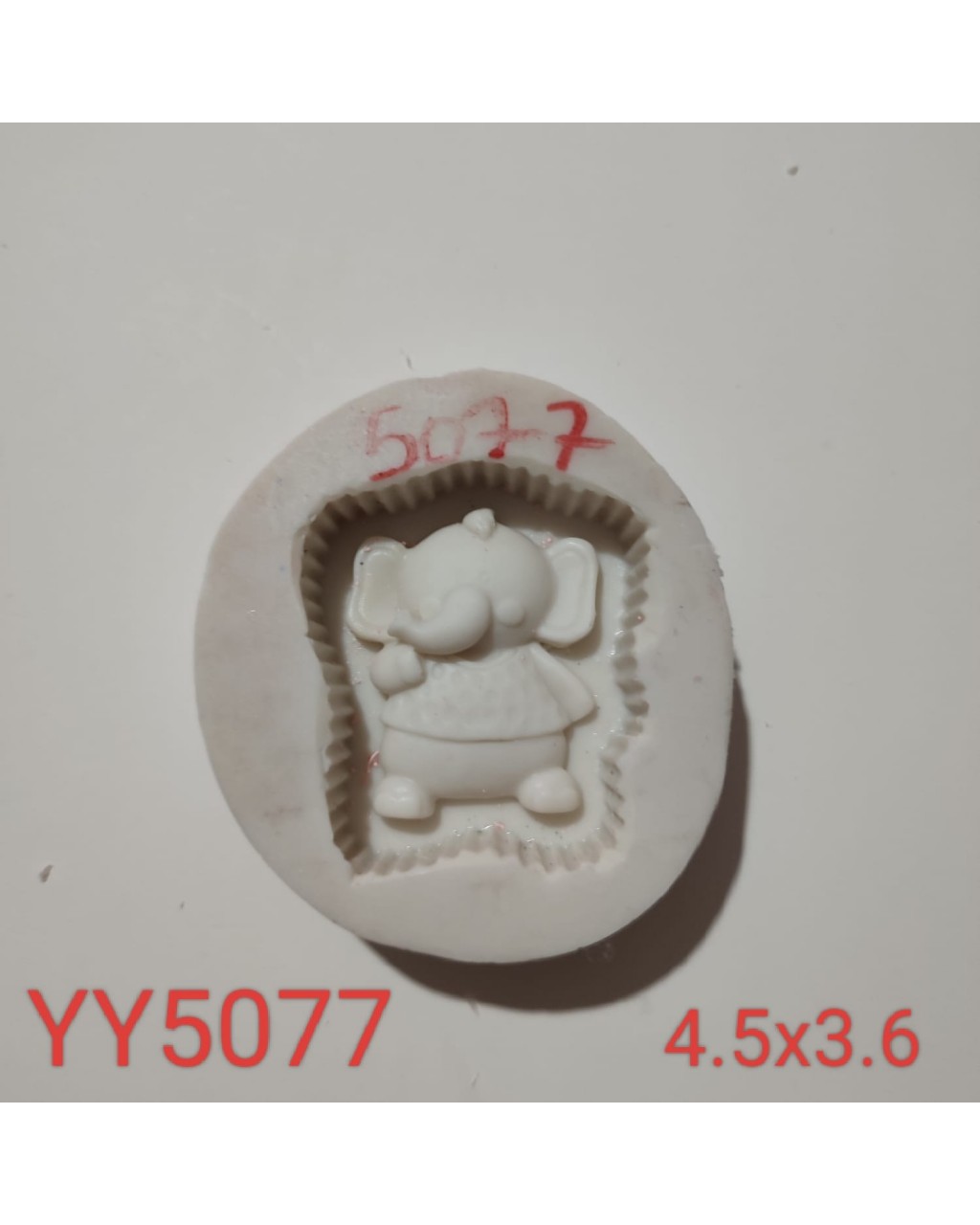 YY5077 - ELBİSELİ FİL - SİLİKON KALIP