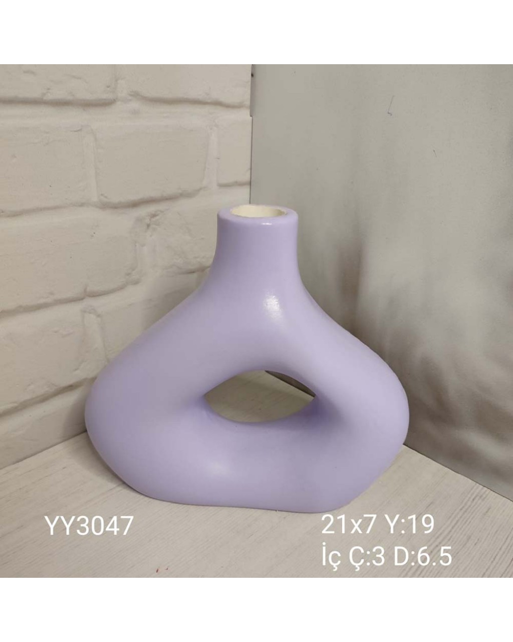 YY3047 Delta İçi Boş Vazo 21Cm YY3047 Delta İçi Boş Vazo 21Cm