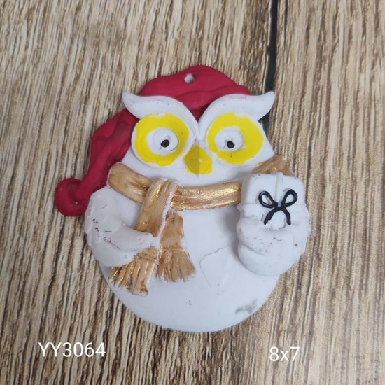 YY3064 Atkılı Baykuş Elinde Hediye Paketi Tutan