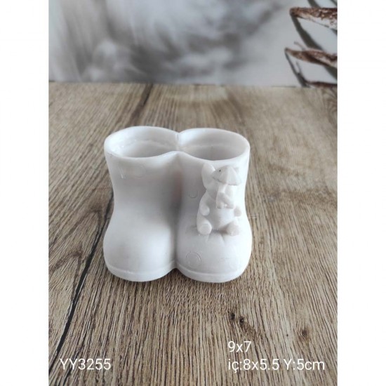 YY3255 Çift Çizmeli Saksı Üzeri Filli