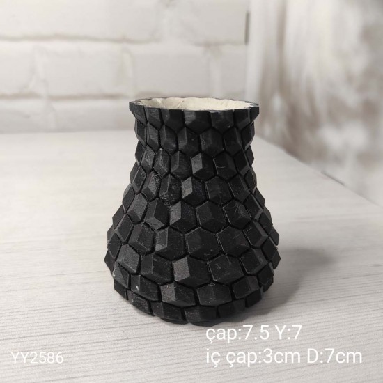 YY2586 Prizma Saksı Vazo Silikon Kalıp – Modern ve Şık Dekoratif Hediye! YY2586 Prizma Saksı Vazo Silikon Kalıp – Modern ve Şık Dekoratif Hediye!