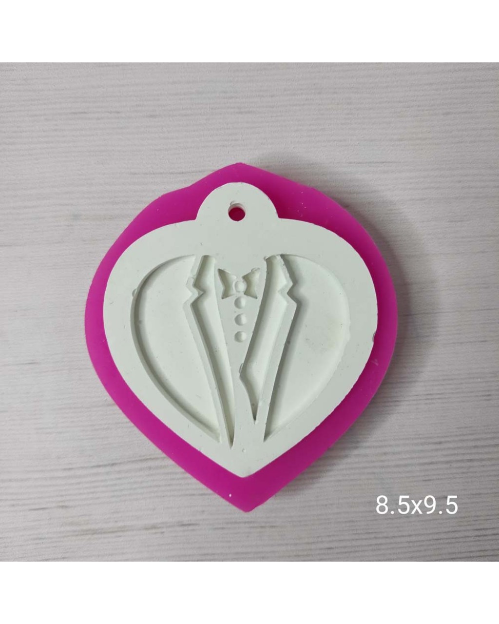 YY0096 Damat Elbise Desenli Kalp Silikon Kalıp YY0096 Damat Elbise Desenli Kalp Silikon Kalıp