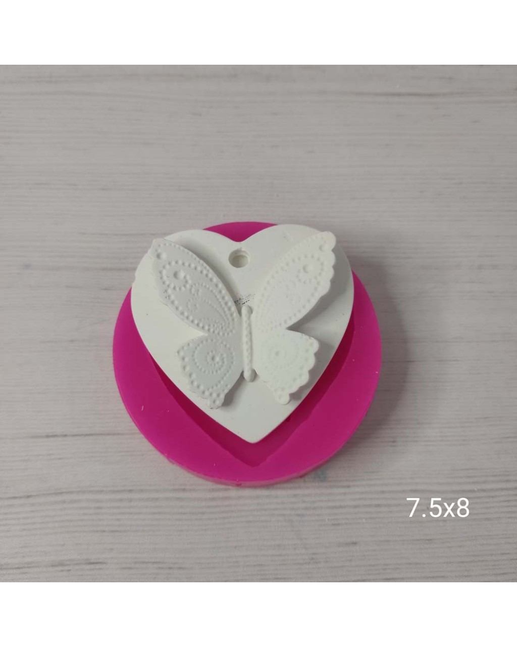 YY0122 Kalp Üzeri Kelebekli Silikon Kalıp