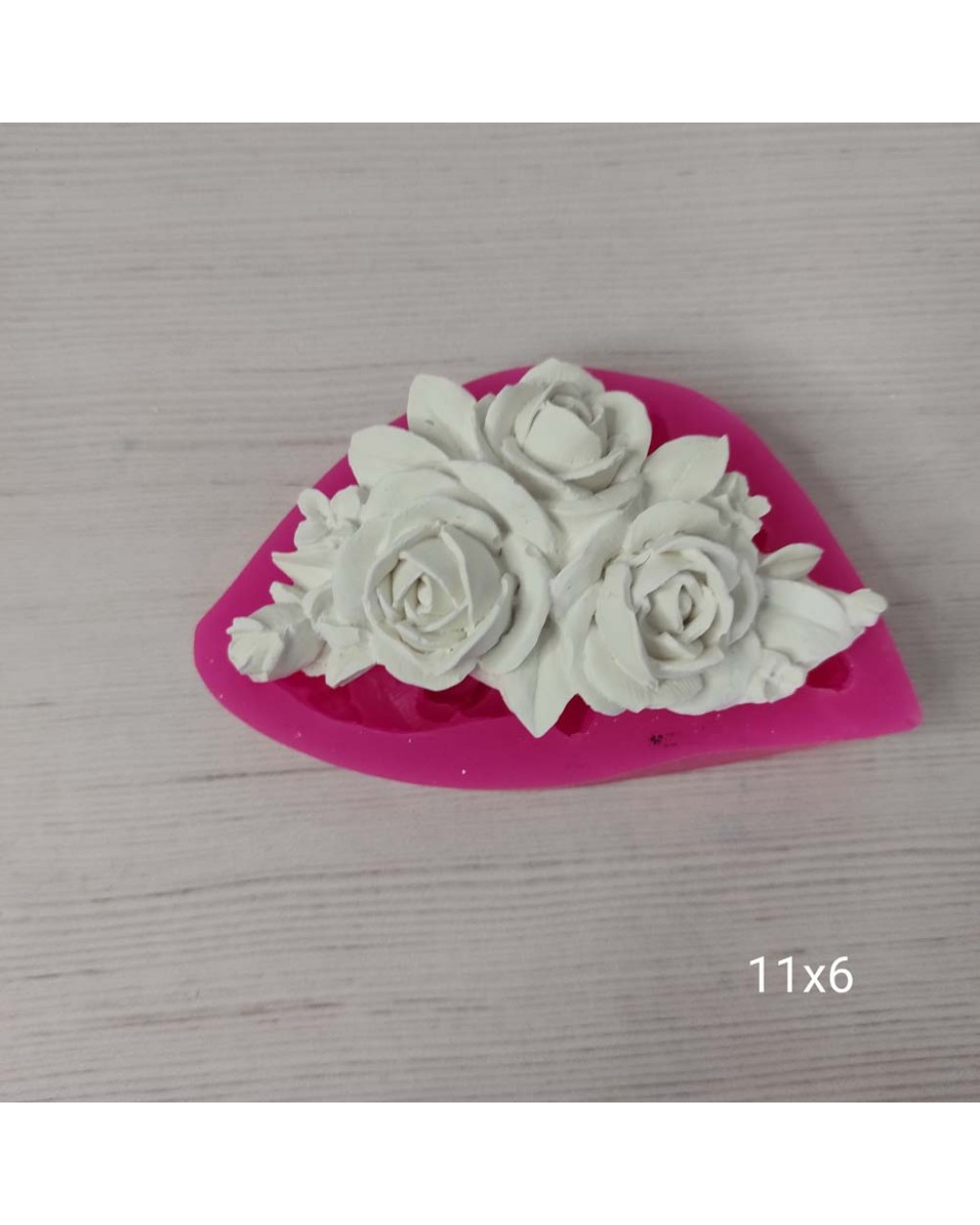 YY0186 Köşesi Tomurcuklu Üçlü Gül Silikon Kalıp