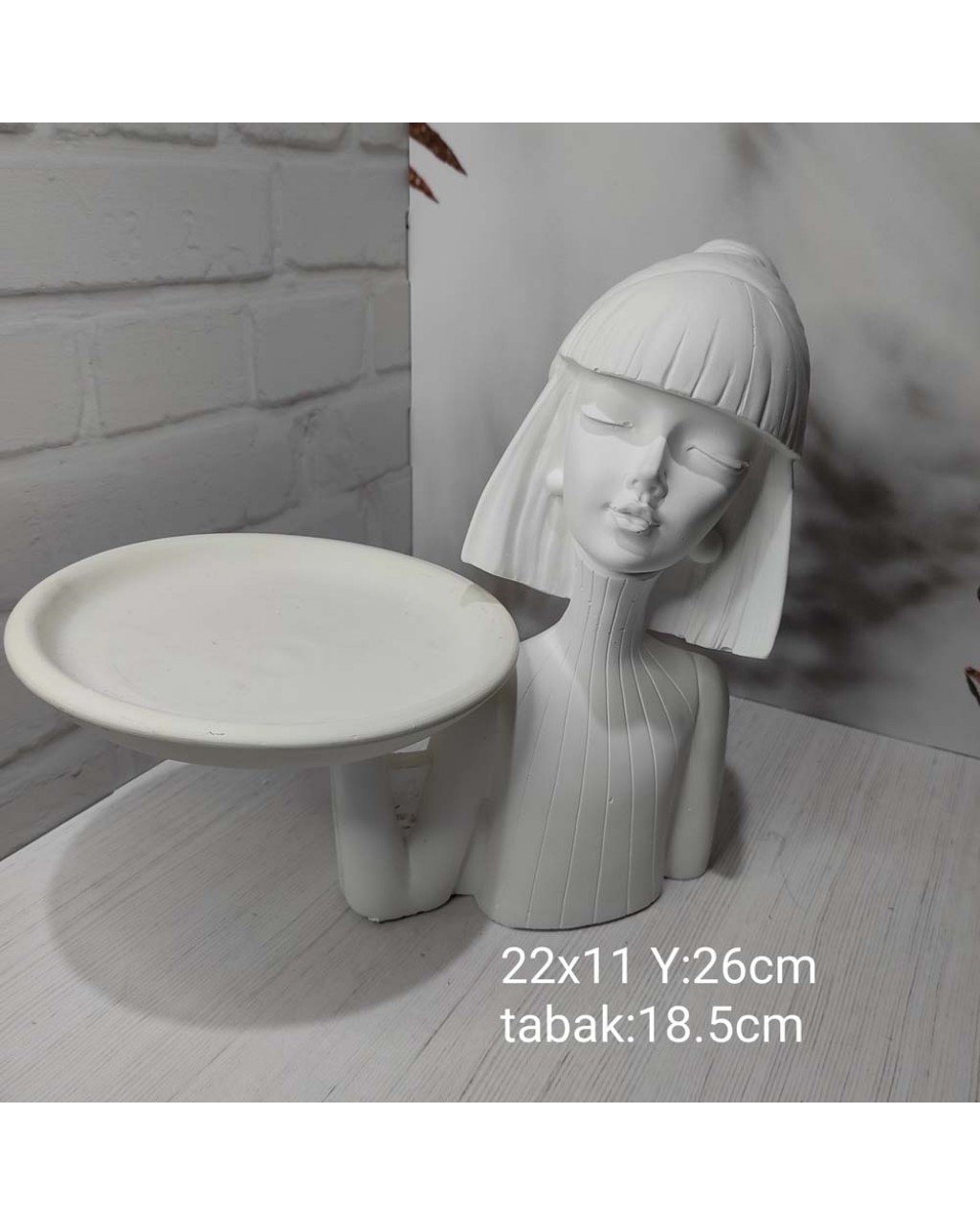 YY1270 Küt Saçlı Tepsi Tutan Kız Silikon Kalıp – Şık ve Fonksiyonel Dekoratif Tasarım!