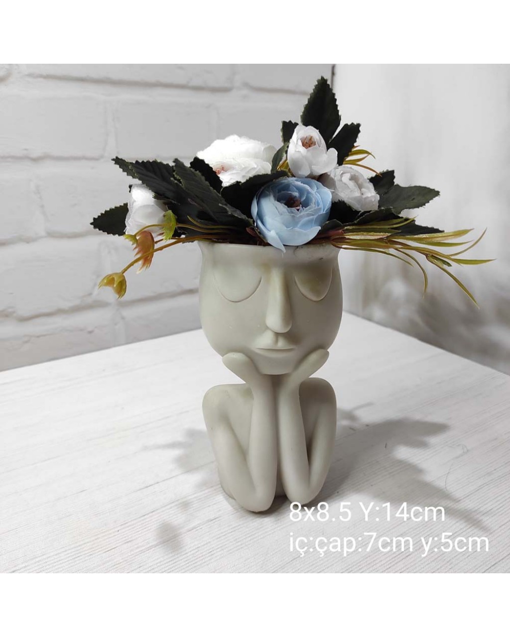 YY1290 Elleri Çenesinde Saksı Silikon Kalıp: Estetik ve Fonksiyonel Hediye Seçeneği! YY1290 Elleri Çenesinde Saksı Silikon Kalıp: Estetik ve Fonksiyonel Hediye Seçeneği!