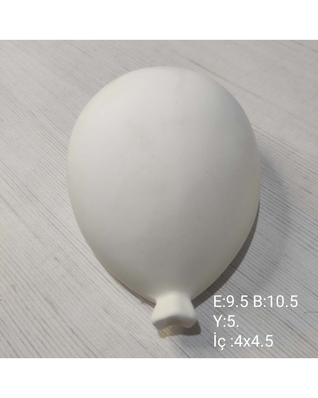 YY1501-Balon Duvar Süsü Saksı 10,5cm Silikon Kalıp YY1501-Balon Duvar Süsü Saksı 10,5cm Silikon Kalıp