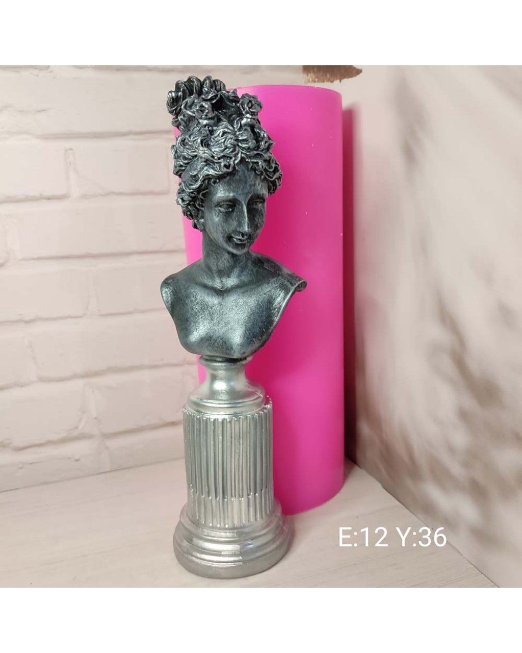 YY1869 Altı Sütunlu Kadın Biblo Silikon Kalıp: Klasik Mimari ve Zarafetin Buluştuğu Sanatsal Tasarım!