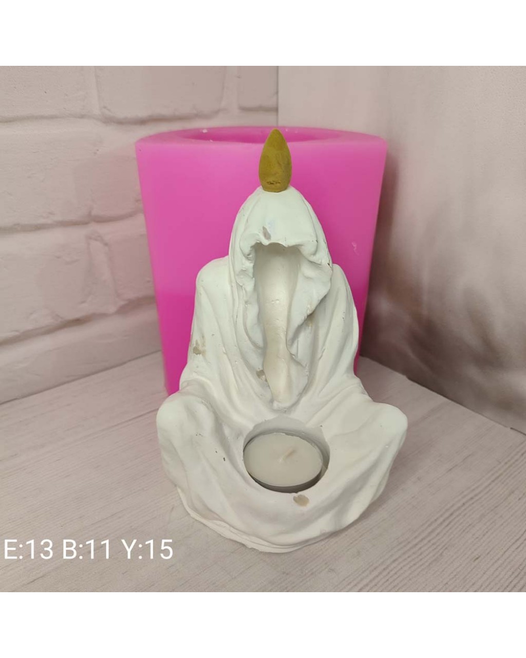 YY1906 Pelerinli Hayalet Mumluk Silikon Kalıp – Gizemli ve Şık Dekoratif Hediye! YY1906 Pelerinli Hayalet Mumluk Silikon Kalıp – Gizemli ve Şık Dekoratif Hediye!